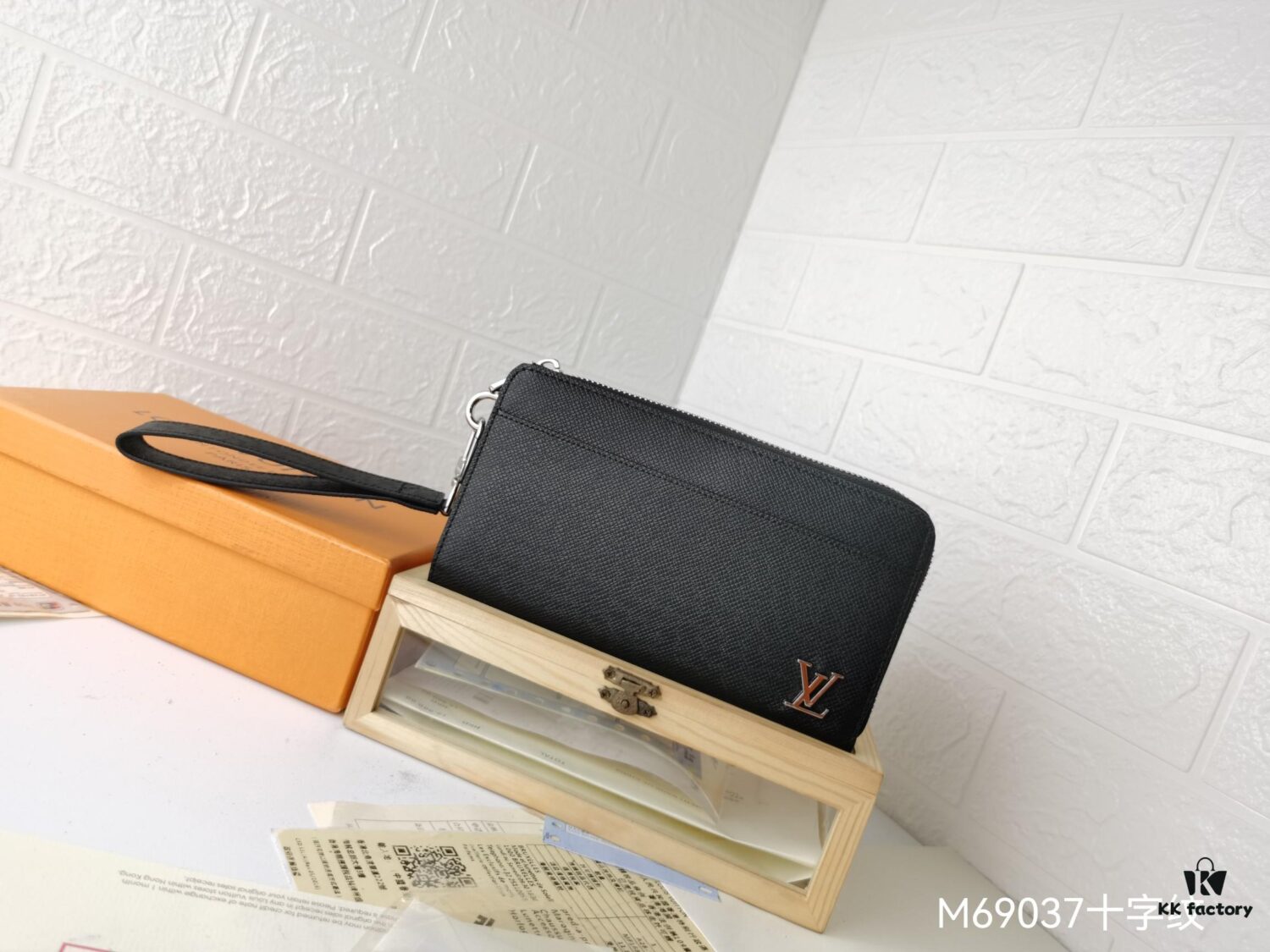 Top Quality Original 💎 [Actual Photos, Personal Background] Zippy Dragonne Zip Wallet M69037