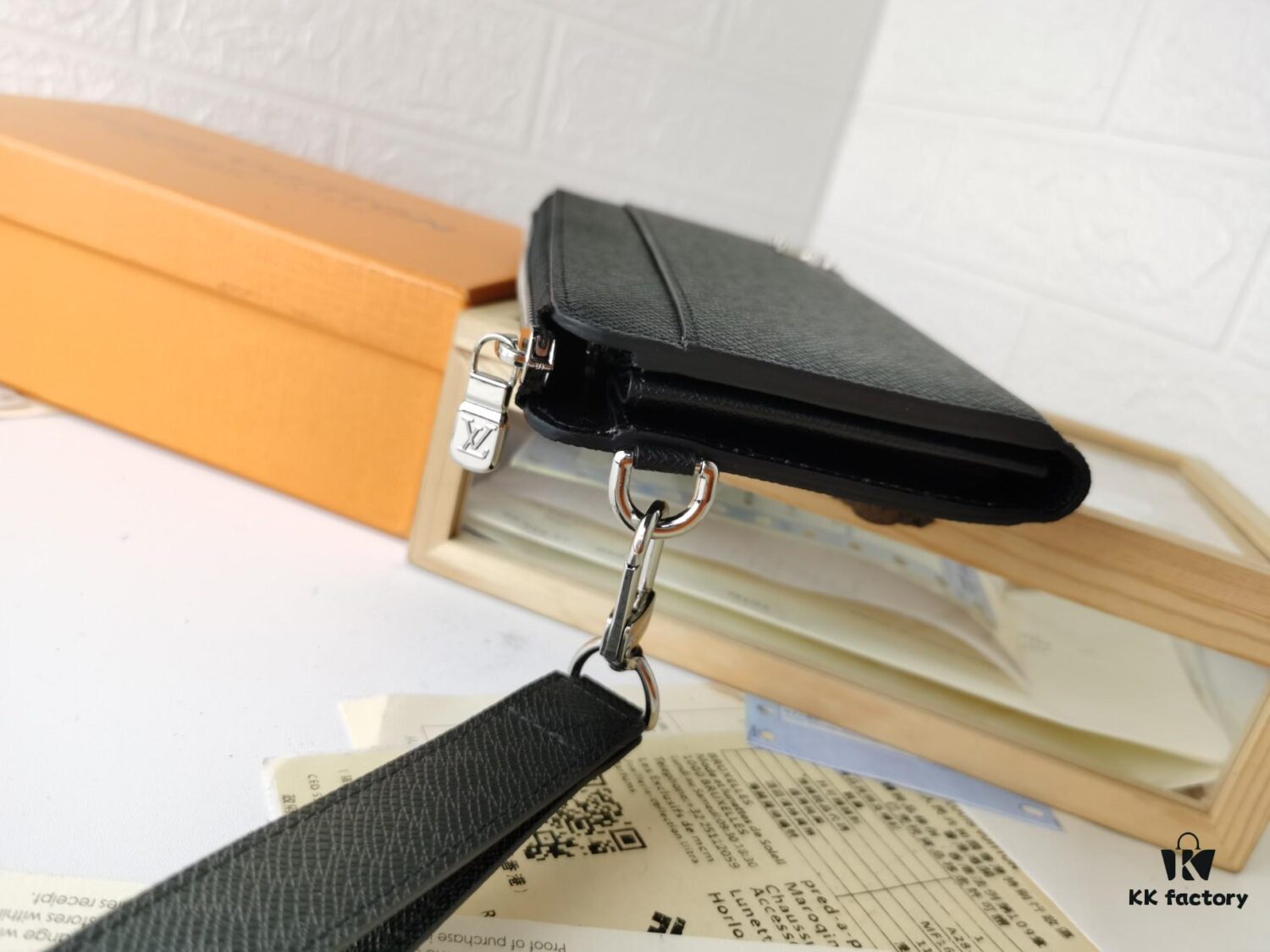 Top Quality Original 💎 [Actual Photos, Personal Background] Zippy Dragonne Zip Wallet M69037