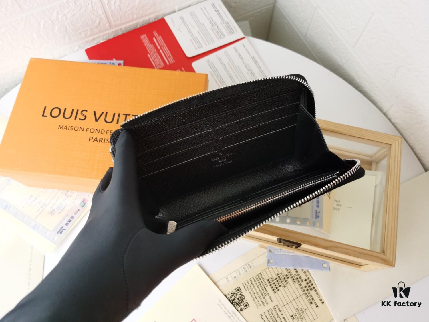 Top Quality Original 💎 [Actual Photos, Personal Background] Zippy Dragonne Zip Wallet M69037