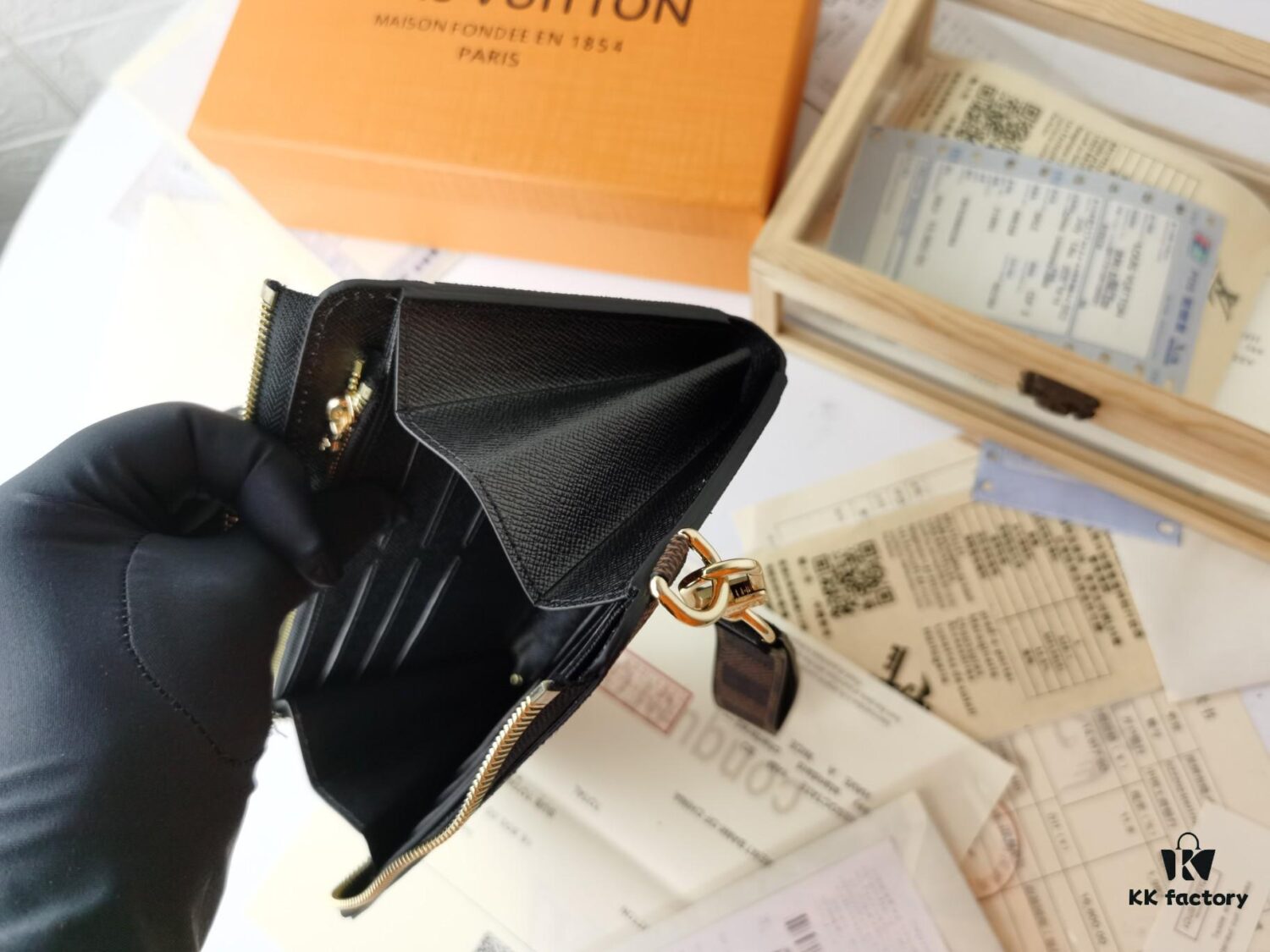 Top Quality Original 💎 [Real Photo, Plain Background] Zippy Dragonne Zip Wallet M69037