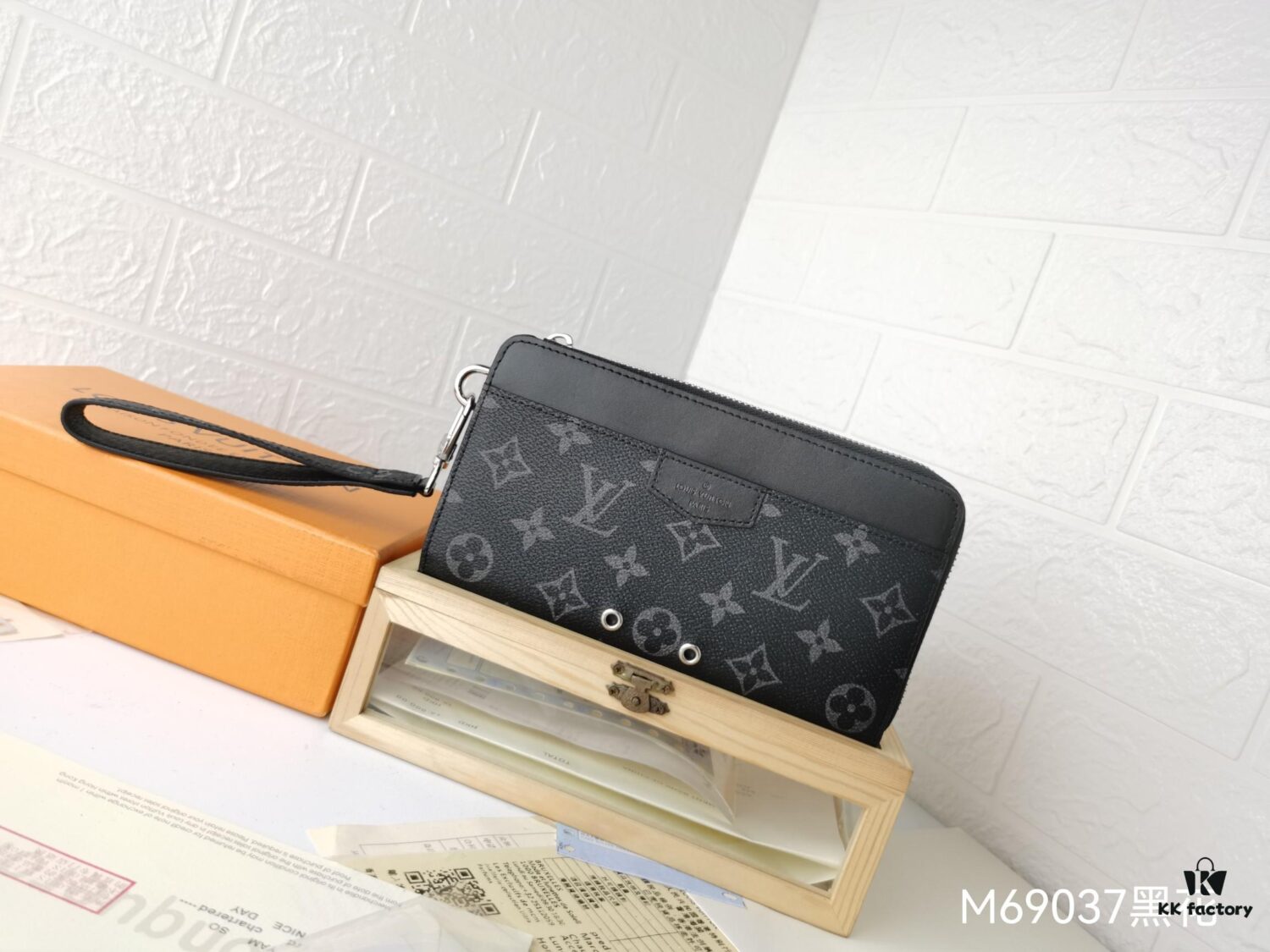 Top Quality Original 💎 [Real Photos, Own Background] Zippy Dragonne Zip Wallet