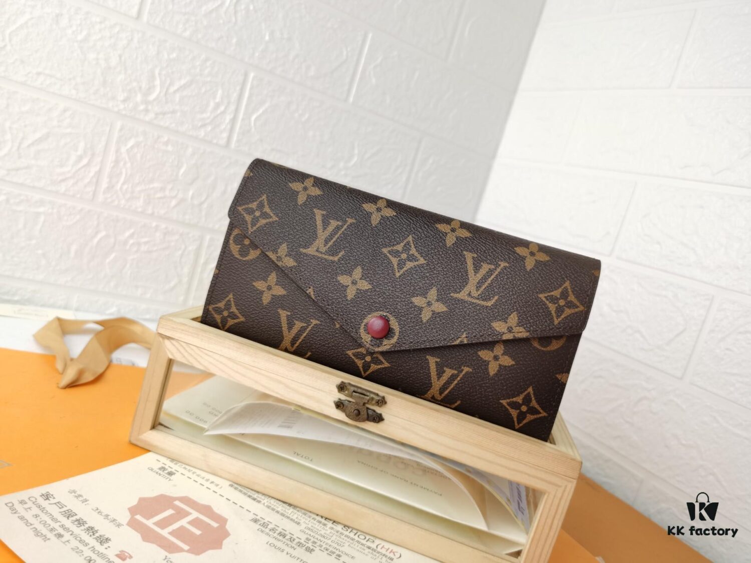 Top Original 💎 [Real Photo, Own Background] Josephine Wallet Inspired by Louis Vuitton's First Wallet Design