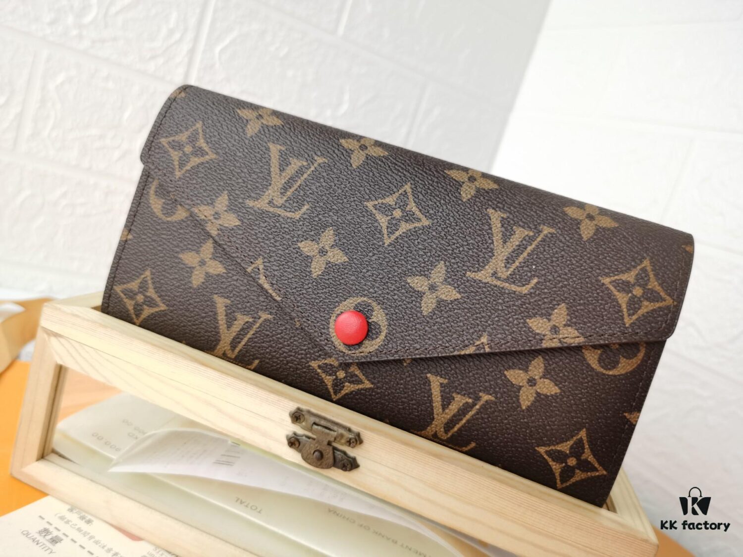 Top Quality Original 💎 [Item Photographed with Personal Background] Josephine Wallet Inspired by Louis Vuitton's First Wallet Design