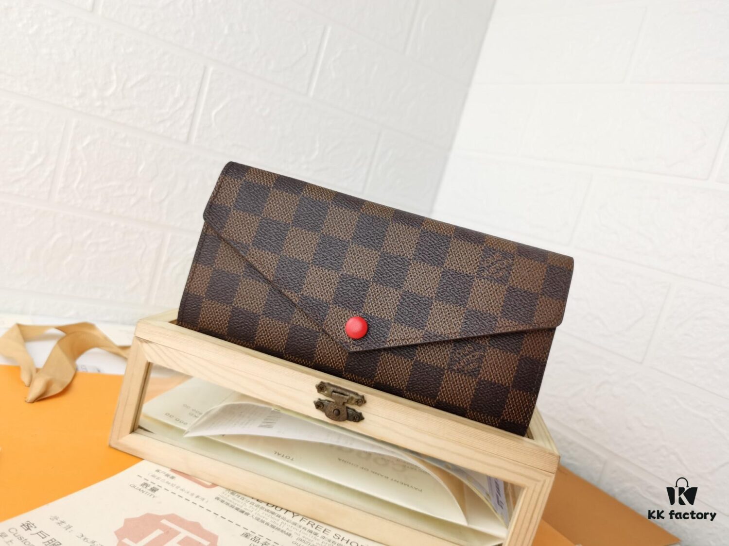 Top Quality Original 💎 [Real Item Photography, Personal Background] Josephine Wallet Inspired by Louis Vuitton's First Wallet Design