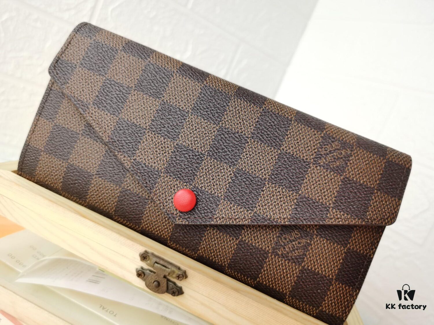 Top Quality Original 💎 [Real Item Photography, Personal Background] Josephine Wallet Inspired by Louis Vuitton's First Wallet Design