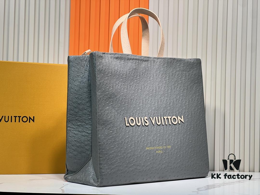 M24457 M24475 This Medium Shopper Handbag Draws Inspiration from Louis Vuitton's Shopping Tote