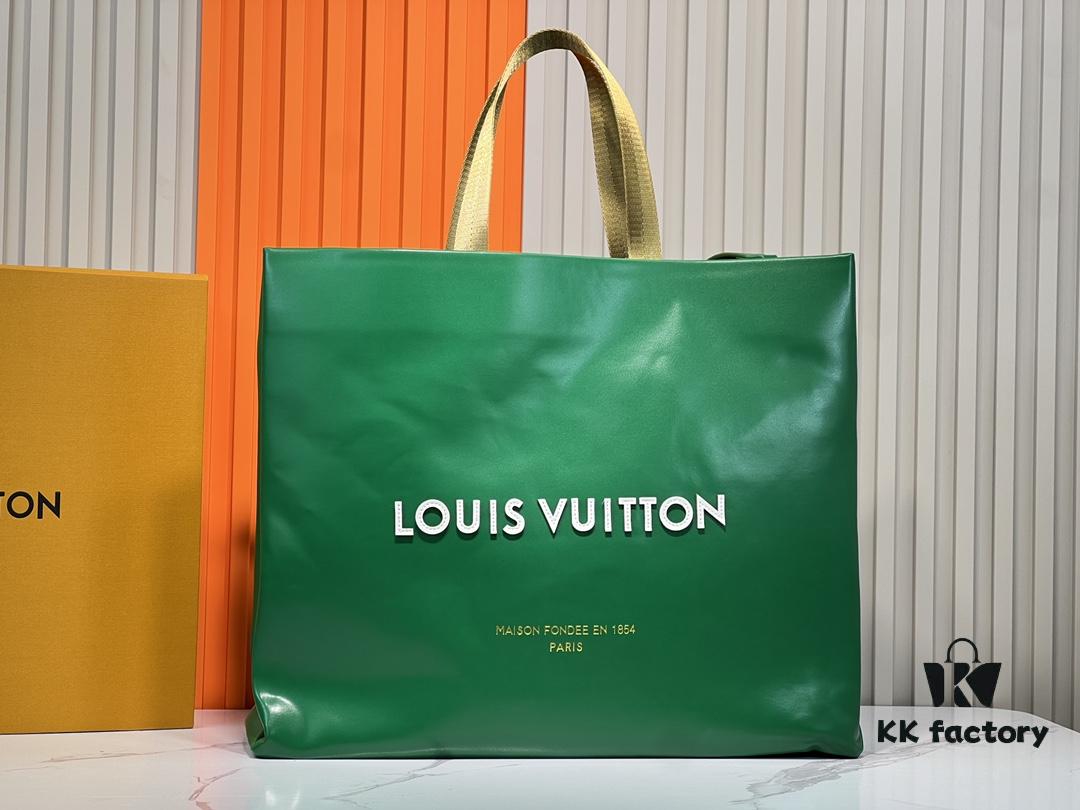 M24457 M24475 This Medium-Sized Shopper Handbag Draws Inspiration from Louis Vuitton's Shopping Bag