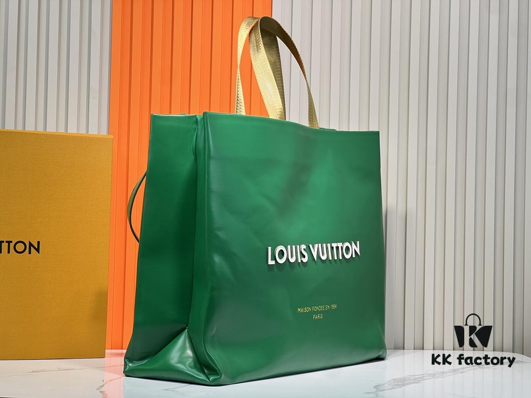 M24457 M24475 This Medium-Sized Shopper Handbag Draws Inspiration from Louis Vuitton's Shopping Bag
