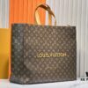 M24457 M24475 This Medium Shopper Handbag Draws Inspiration from Louis Vuitton's Shopping Bag, Featuring Soft Cowhide Leather Embossed with 'Louis Vuitton' and 'Maison Fondée En 1854', Top Handles, and Removable Shoulder Strap. Dimensions: 40x32x16cm