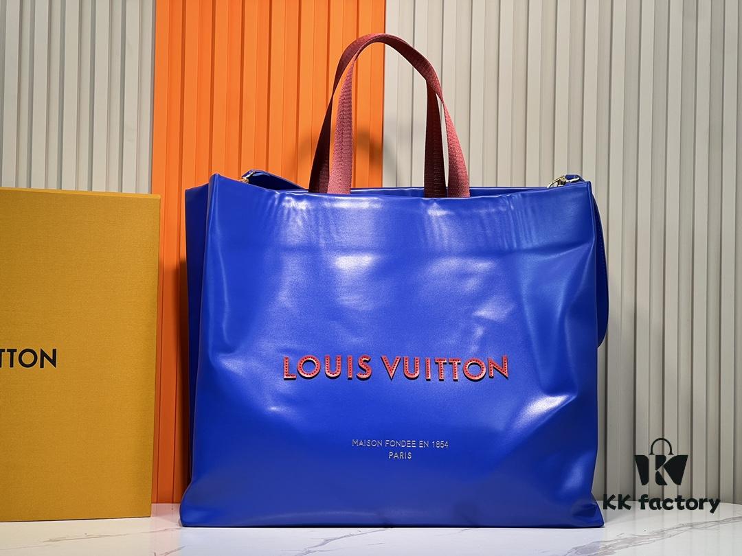 M24457 M24475 This Medium-Sized Shopper Handbag Draws Inspiration from Louis Vuitton's Shopping Bag, Featuring the Louis Vuitton and Maison Fondée En 1854 Inscriptions on Soft Calfskin Leather, with Top Handles and Detachable Shoulder Strap. Dimensions: 40x32x16cm