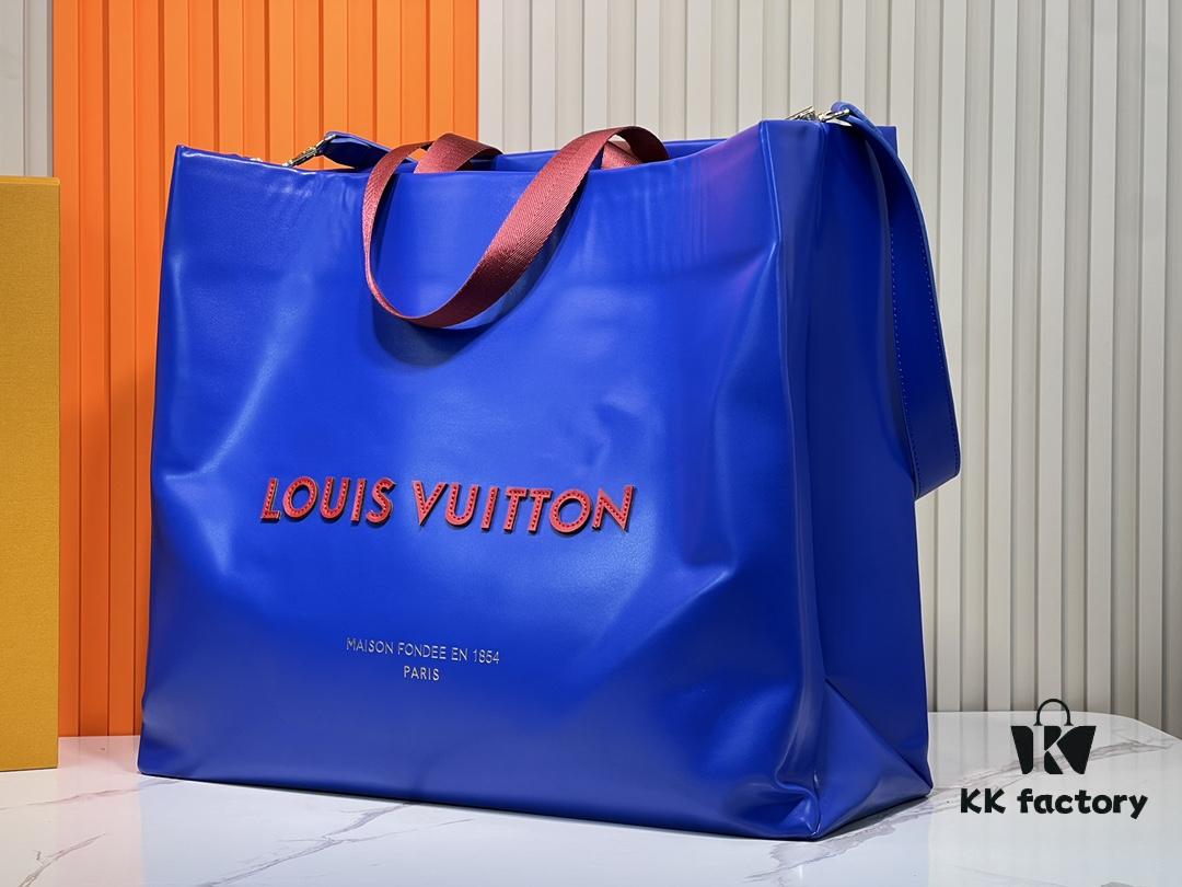 M24457 M24475 This Medium-Sized Shopper Handbag Draws Inspiration from Louis Vuitton's Shopping Bag, Featuring the Louis Vuitton and Maison Fondée En 1854 Inscriptions on Soft Calfskin Leather, with Top Handles and Detachable Shoulder Strap. Dimensions: 40x32x16cm
