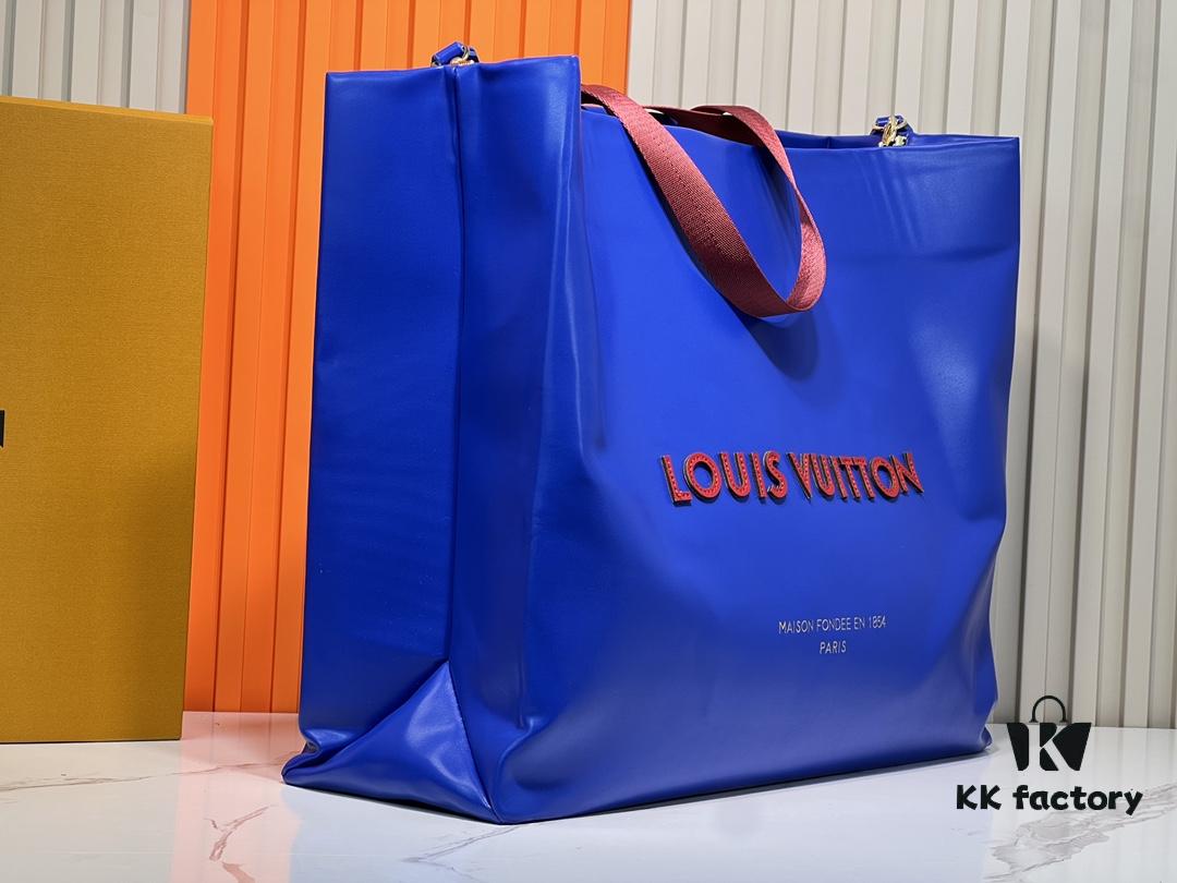 M24457 M24475 This Medium-Sized Shopper Handbag Draws Inspiration from Louis Vuitton's Shopping Bag, Featuring the Louis Vuitton and Maison Fondée En 1854 Inscriptions on Soft Calfskin Leather, with Top Handles and Detachable Shoulder Strap. Dimensions: 40x32x16cm