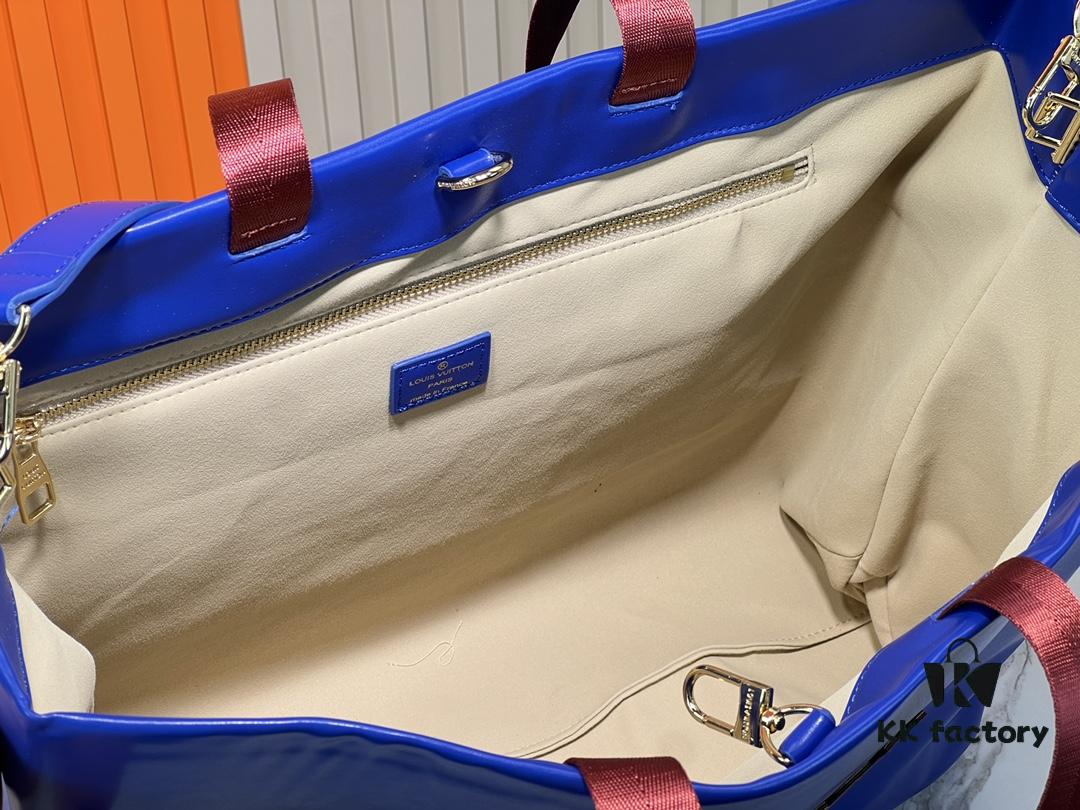 M24457 M24475 This Medium-Sized Shopper Handbag Draws Inspiration from Louis Vuitton's Shopping Bag, Featuring the Louis Vuitton and Maison Fondée En 1854 Inscriptions on Soft Calfskin Leather, with Top Handles and Detachable Shoulder Strap. Dimensions: 40x32x16cm