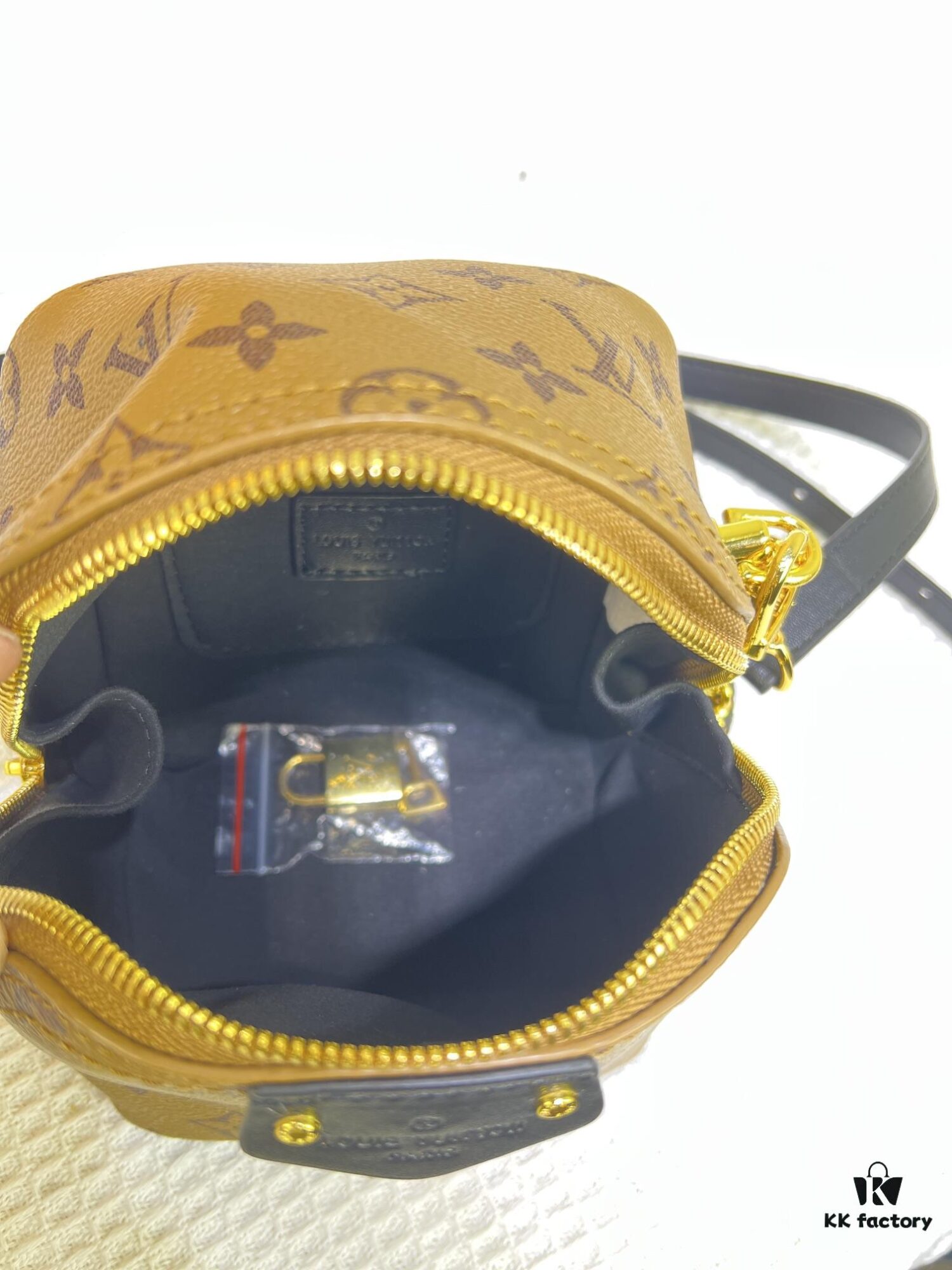 M47162 Yellow Flower M47096 Just In Case Bag