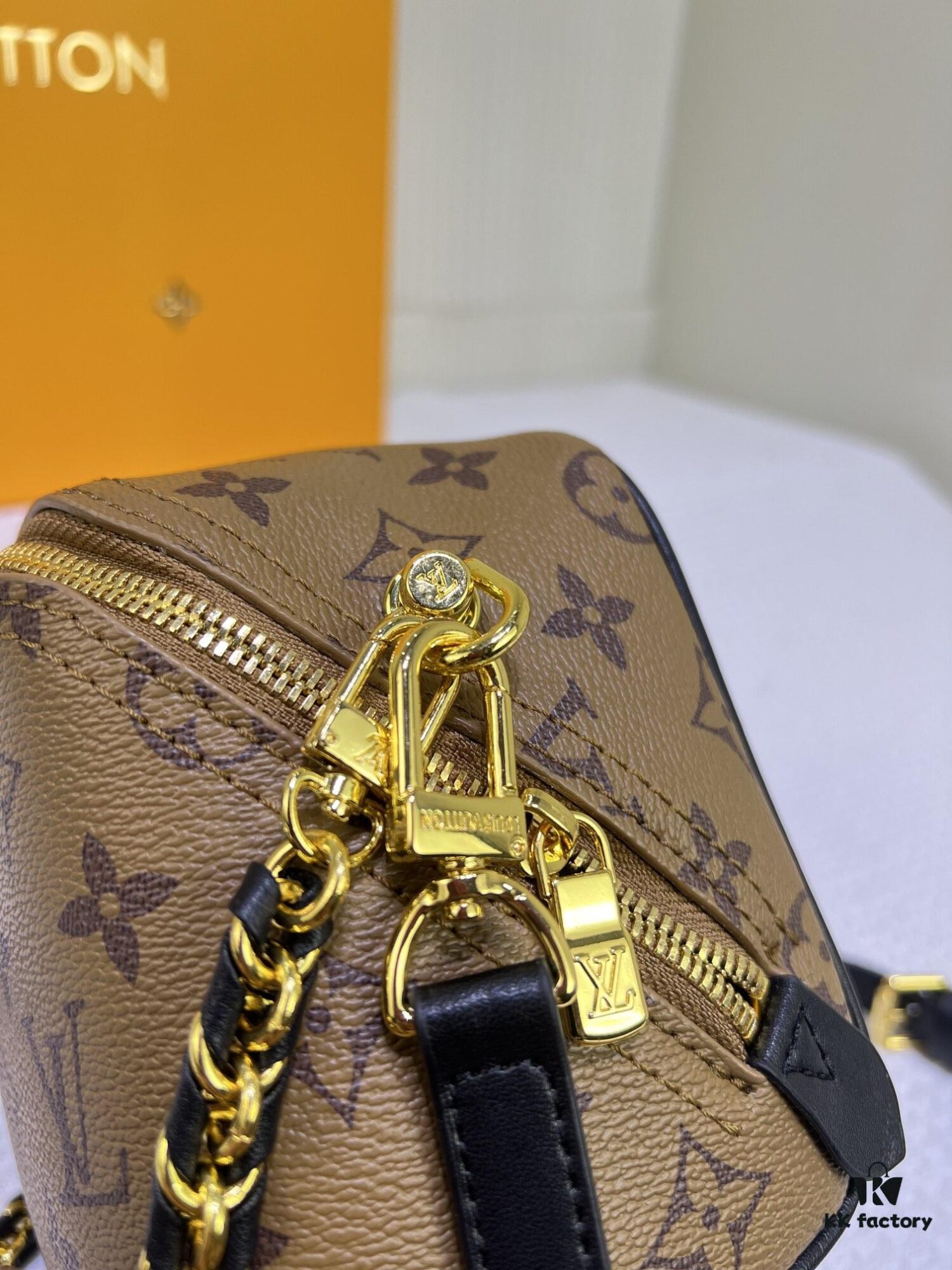 M47162 Yellow Flower M47096 Just In Case Bag