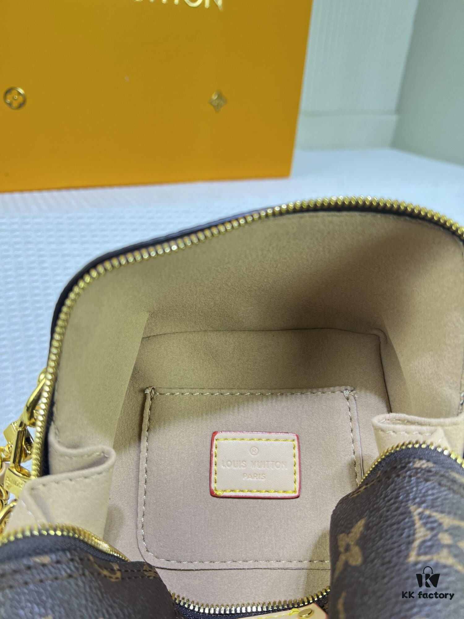 M47162 Yellow Flower M47096 Just In Case Bag