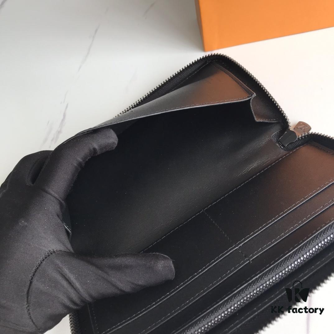 New Arrival in Stock, M62902 ZIPPY Vertical Zip Wallet