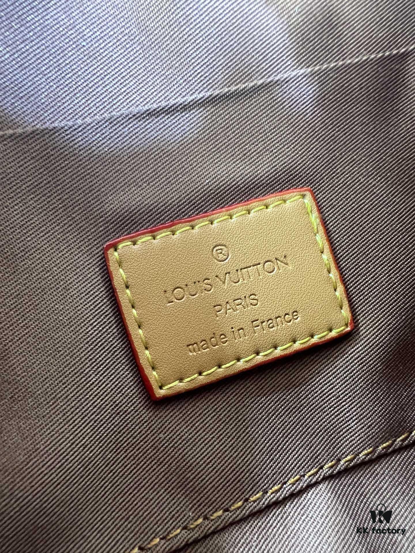 M24849 White Color Black Color Pillow Bag