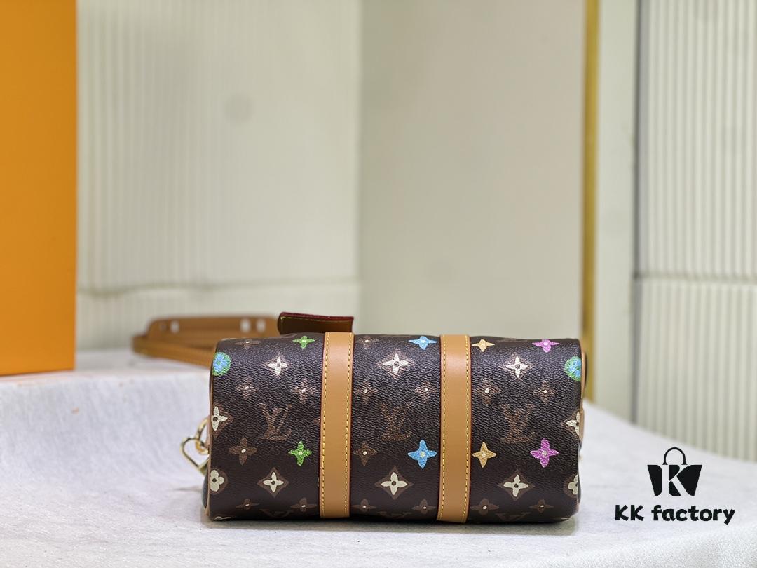 M24849 White Color Black Color Pillow Bag