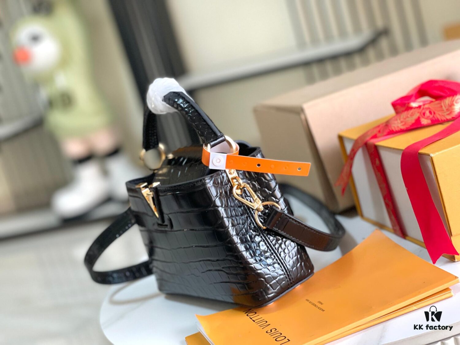 Supreme Quality Full Packaging 【Premium Original Leather M22203💋 N93429 Black Shiny Crocodile-Texture Gold Clasp】