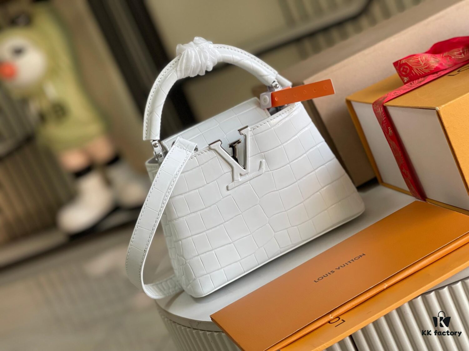 Top Grade Complete Packaging 【Premium Original Leather M22203💋 N93429 White Shiny Crocodile-Texture with Gold Clasp】