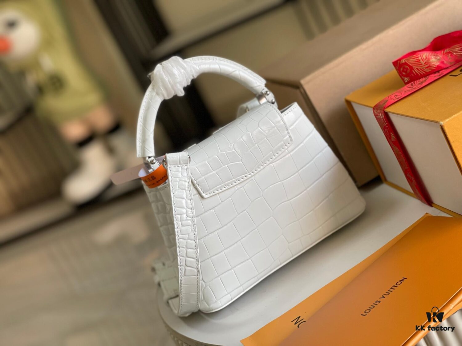 Top Grade Complete Packaging 【Premium Original Leather M22203💋 N93429 White Shiny Crocodile-Texture with Gold Clasp】