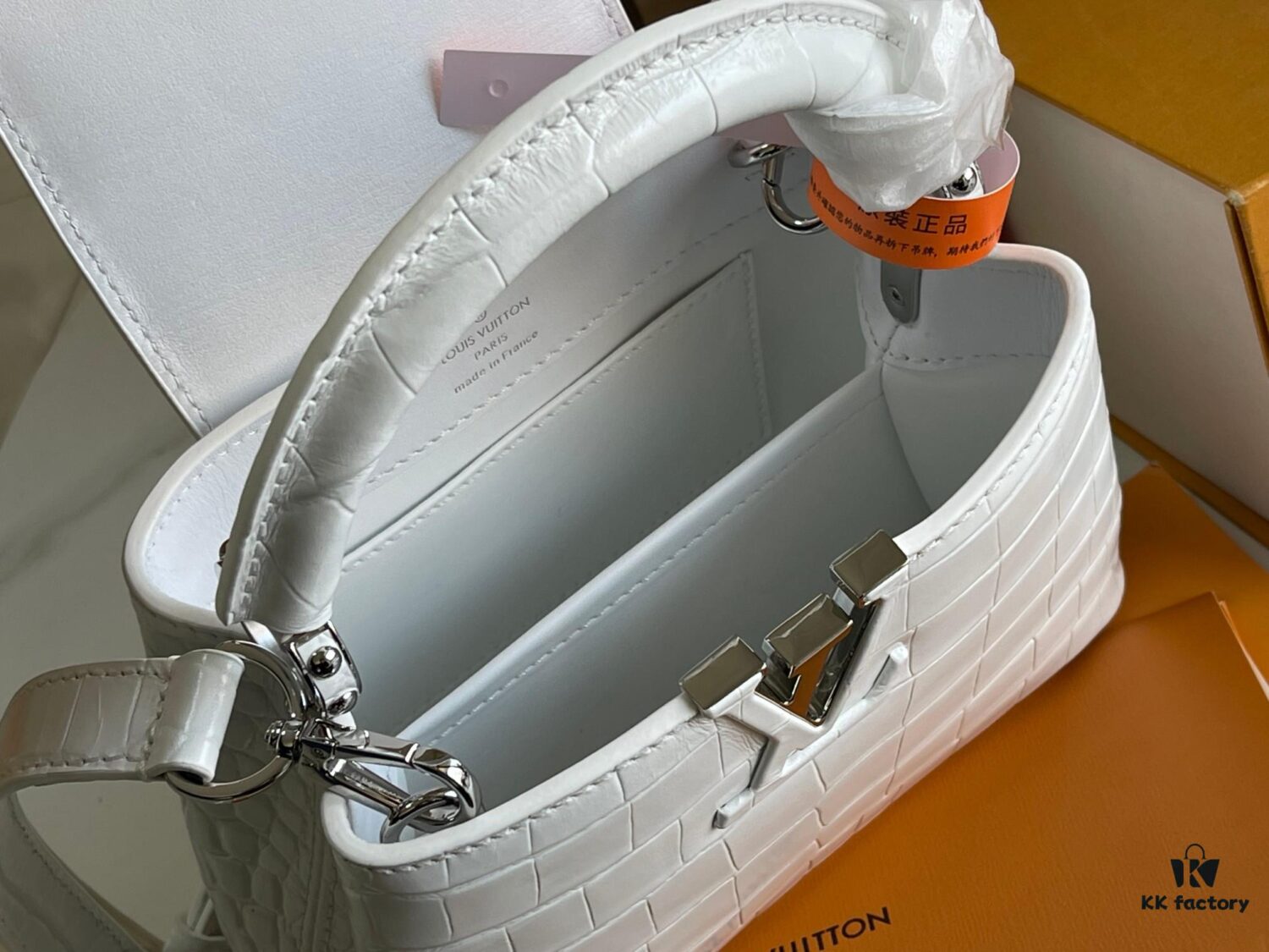 Top Grade Complete Packaging 【Premium Original Leather M22203💋 N93429 White Shiny Crocodile-Texture with Gold Clasp】