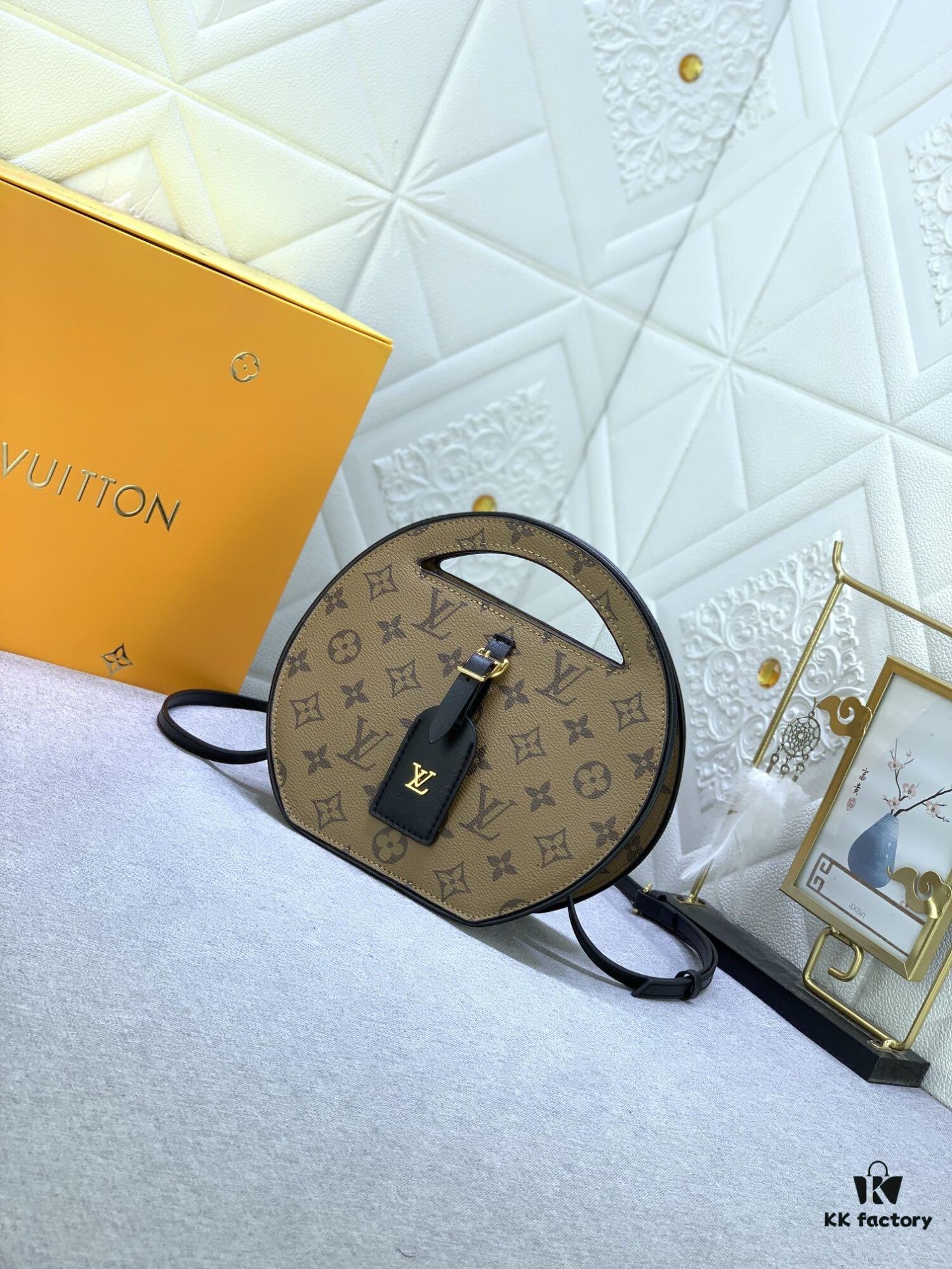 Upgraded Original M47117 Monogram Flower Yellow Flower Women's Round Handbag Series Around Me Bag