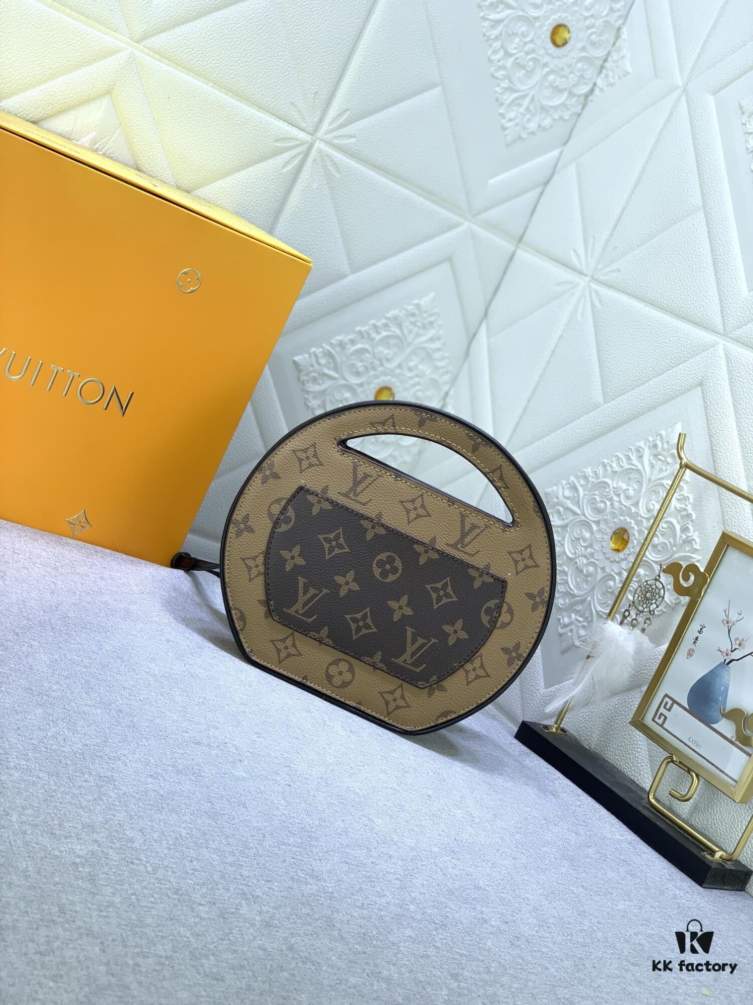 Upgraded Original M47117 Monogram Flower Yellow Flower Women's Round Handbag Series Around Me Bag