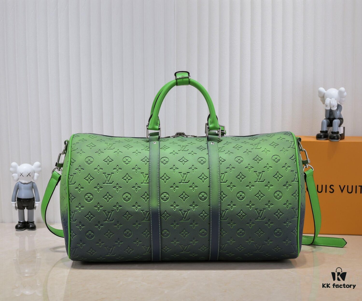 Louis Vuitton Keepall Bandoulière 41 in Taurillon Illusion Leather