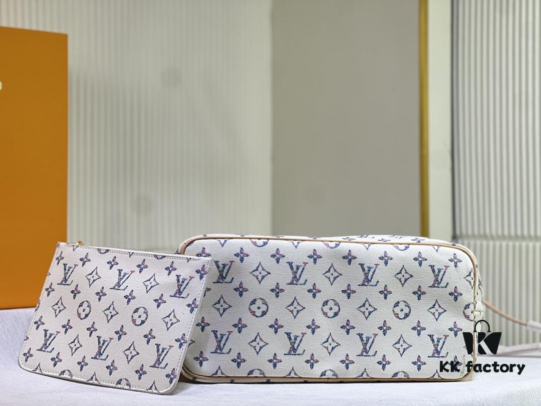 M40995 Medium Shopping Bag 💋💋 Louis Vuitton New Neverfull, A Fresh Take on a Classic Handbag