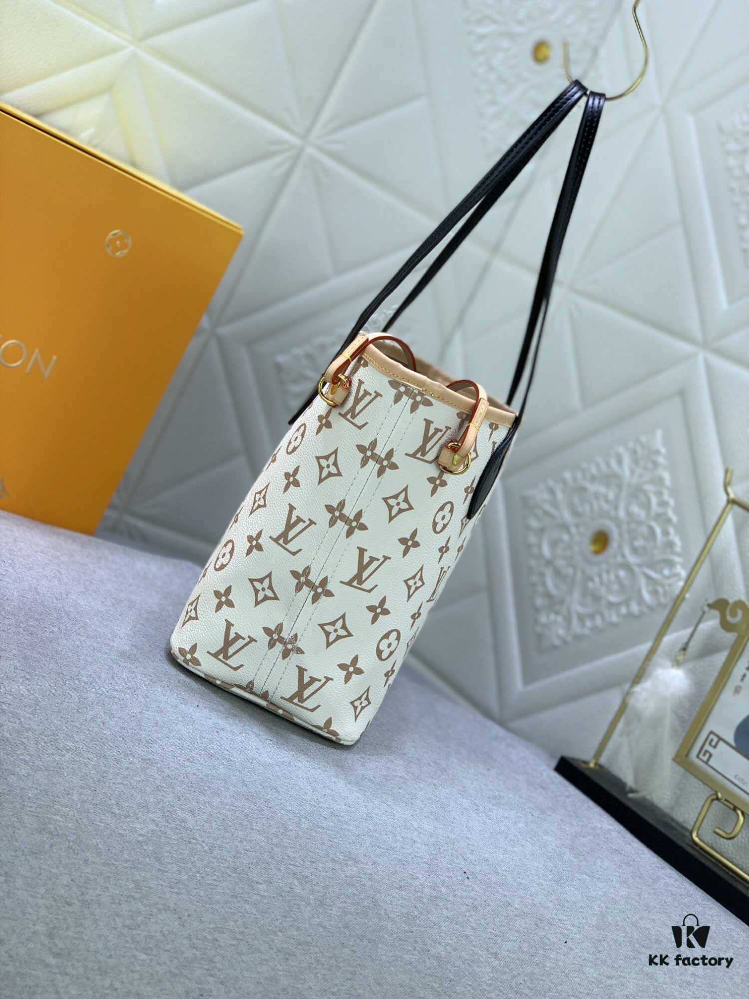 White Flower Mother-Child Bag 🎀🎀 Classic Shopping Tote 💋💋 Louis Vuitton New Neverfull