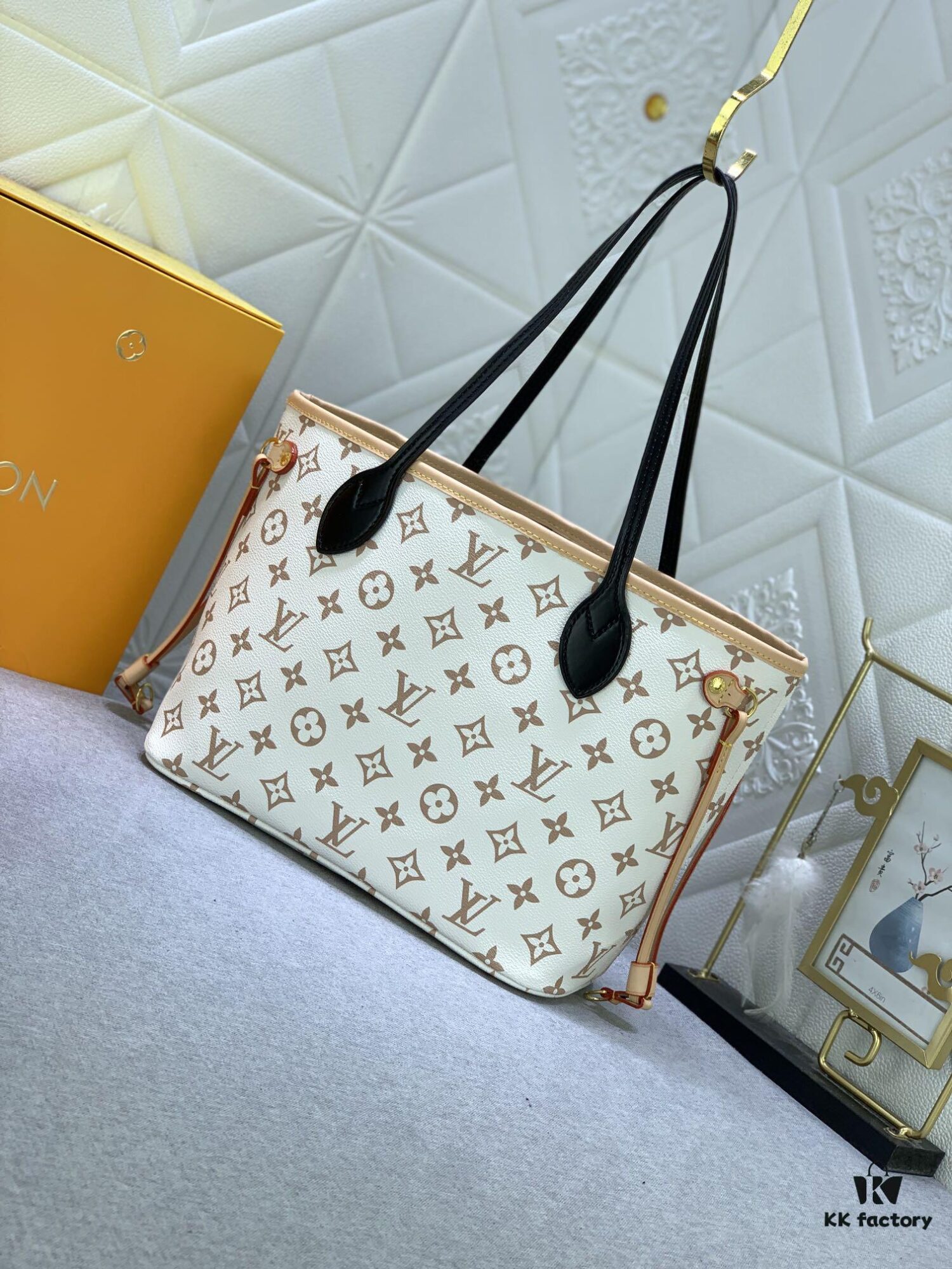 White Flower Mother-Child Bag 🎀🎀 Classic Shopping Tote 💋💋 Louis Vuitton New Neverfull