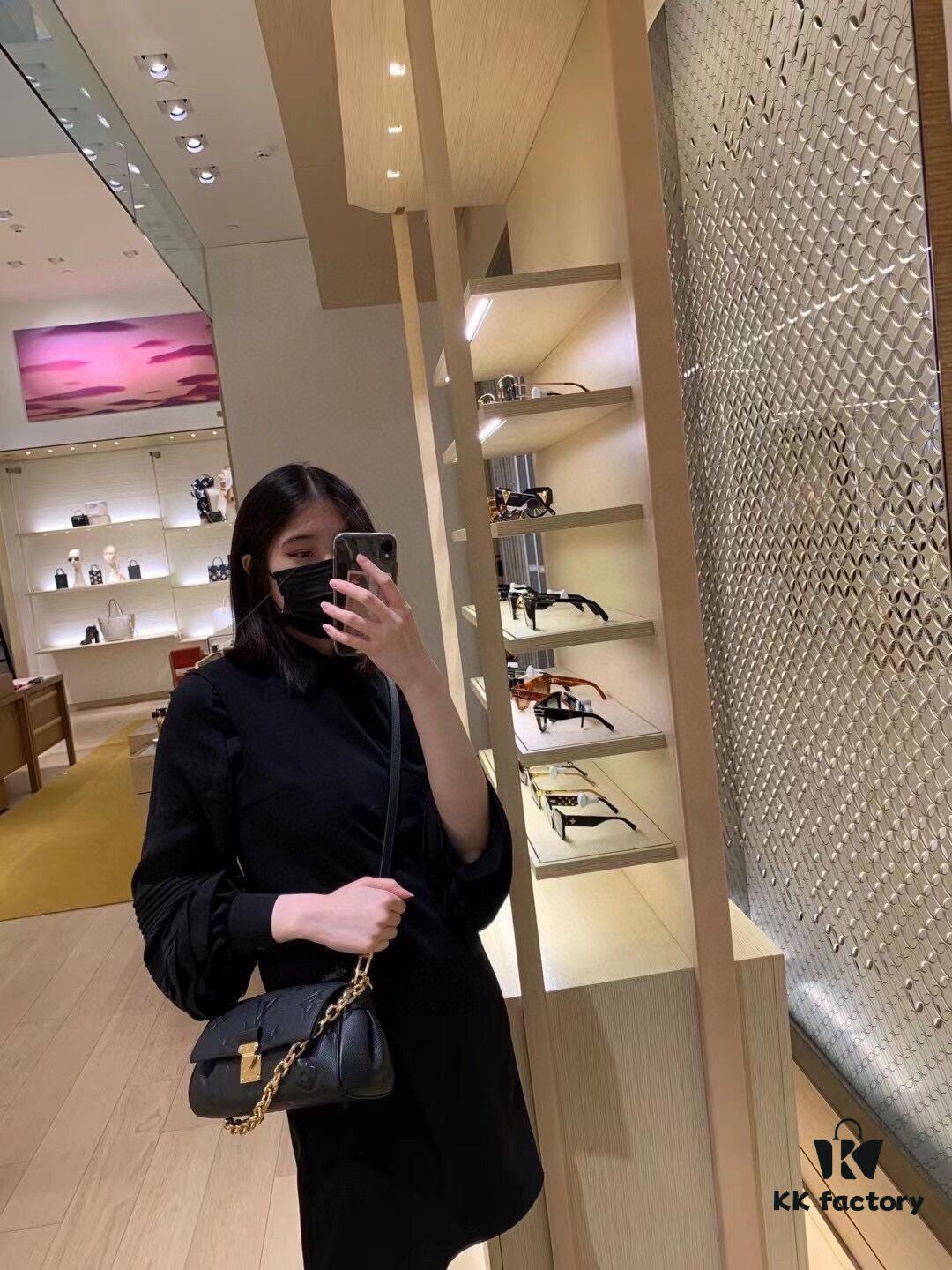 Upgraded Original Version (Replica Quality) ✨‼️ M46393 White Embossed Pink, M45813 Black Embossed, M45859 Black Imprinted, M45836 Elephant Grey, White Embossed, White Textured 👏👏 Favorite Handbag