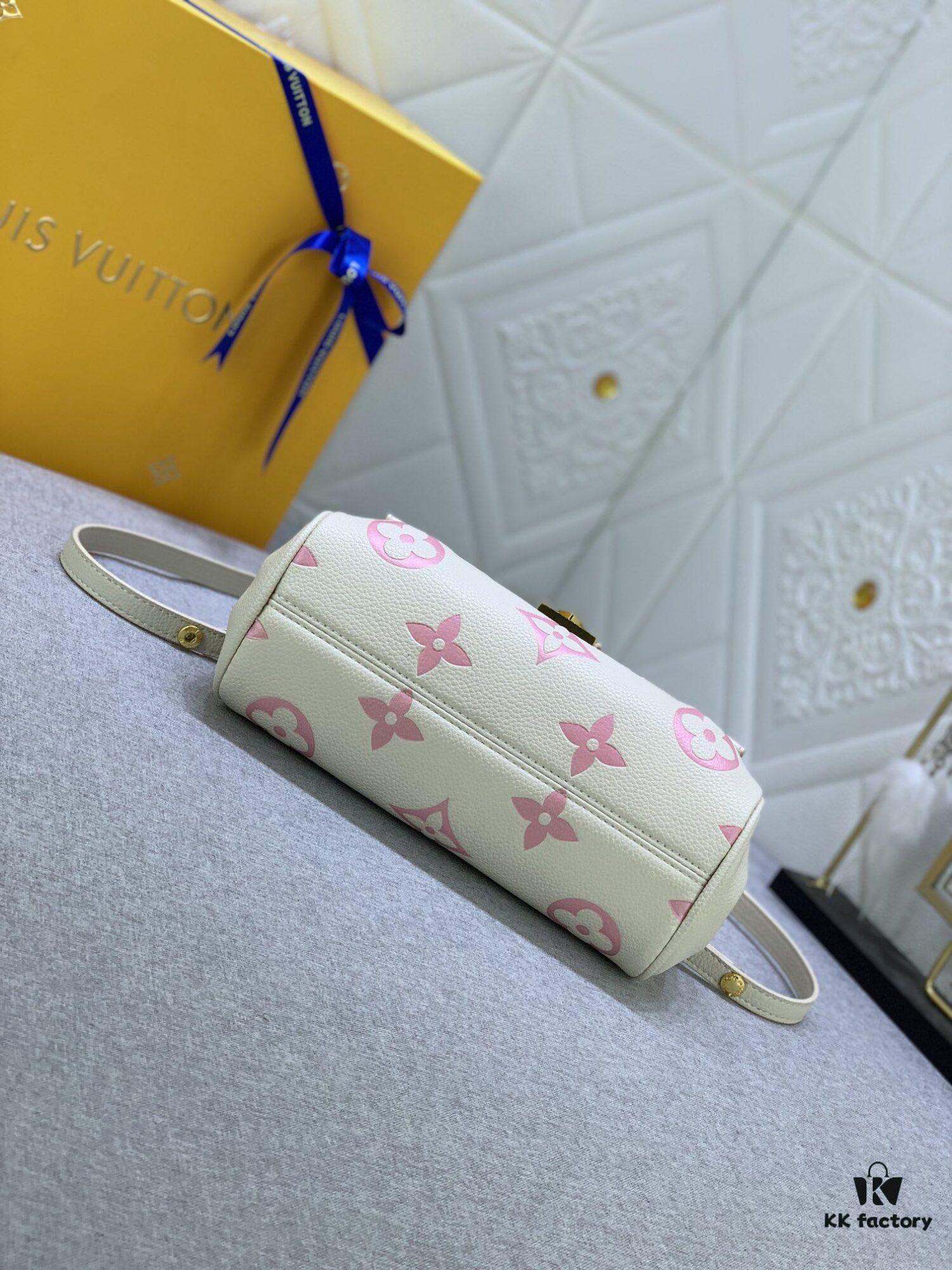 Upgraded Original Version (Inspired by Authentic) ✨‼️ M46393 White Embossing Pink, M45813 Black Embossed, M45859 Black Imprinted, M45836 Elephant Grey, White Imprinting, White Embossing 👏👏 Favorite Handbag