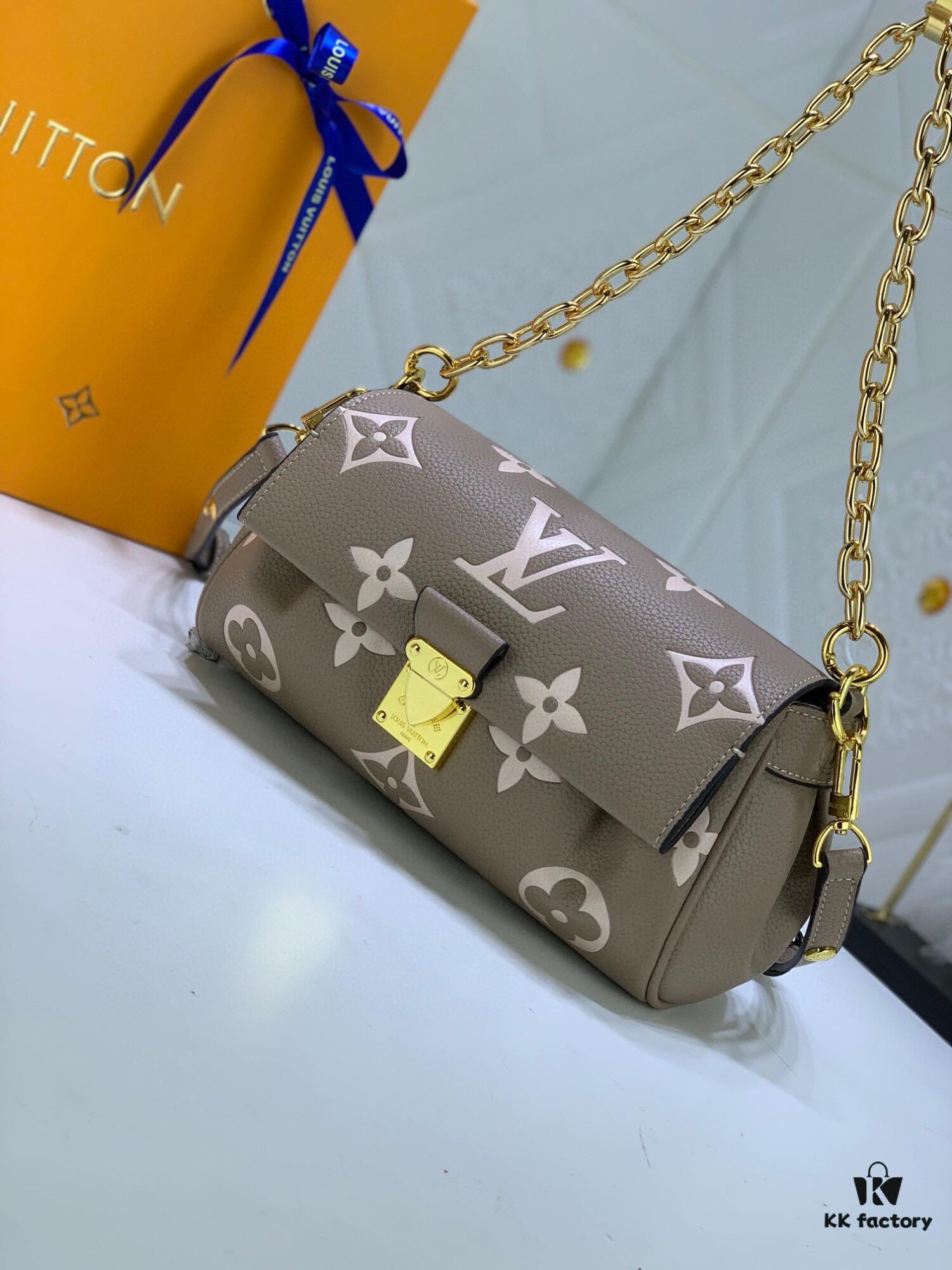 Upgraded Original Version (Replica Style) ✨‼️ M46393 White Printed Pink, M45813 Black Embossed, M45859 Black Imprinted, M45836 Elephant Grey, White Imprinted, White Embossed 👏👏 Favorite Handbag