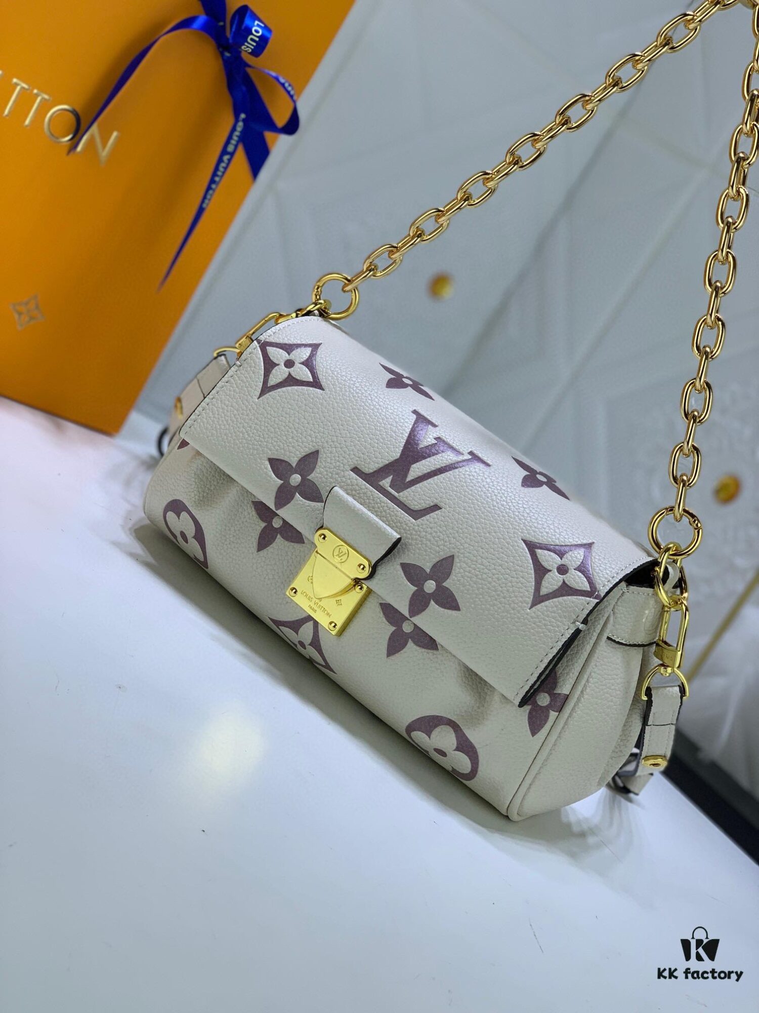 Upgraded Original Version (Replica Style) ✨‼️ M46393 White Embossed Pink, M45813 Black Embossed, M45859 Black Imprinted, M45836 Elephant Grey, White Embossed, White Quilted 👏👏 Favorite Handbag