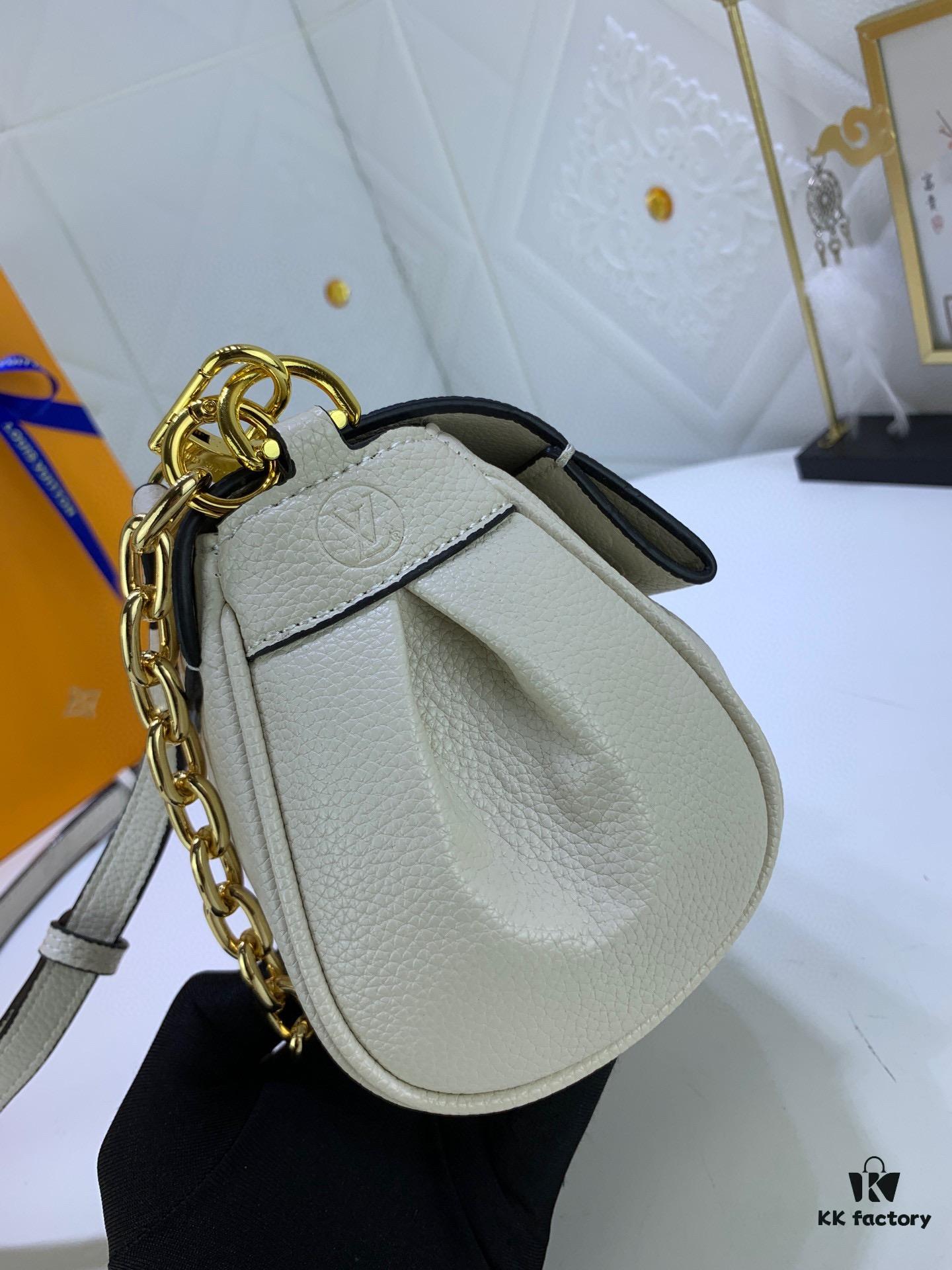 Upgraded Original Version (Inspired by Authentic) ✨‼️ M46393 White Embossed Pink, M45813 Black Embossed, M45859 Black Imprinted, M45836 Elephant Grey, White Embossed, White Textured 👏👏 Favorite Handbag