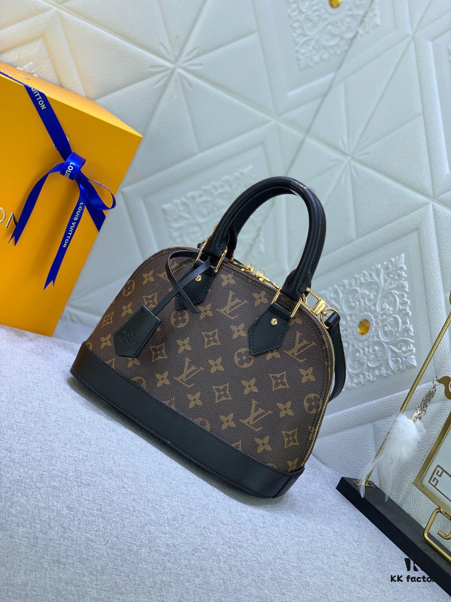 Upgraded Size Original M53151 M53152 Monogram N41221 Non-Check Black Leather Louis Vuitton Alma Handbag