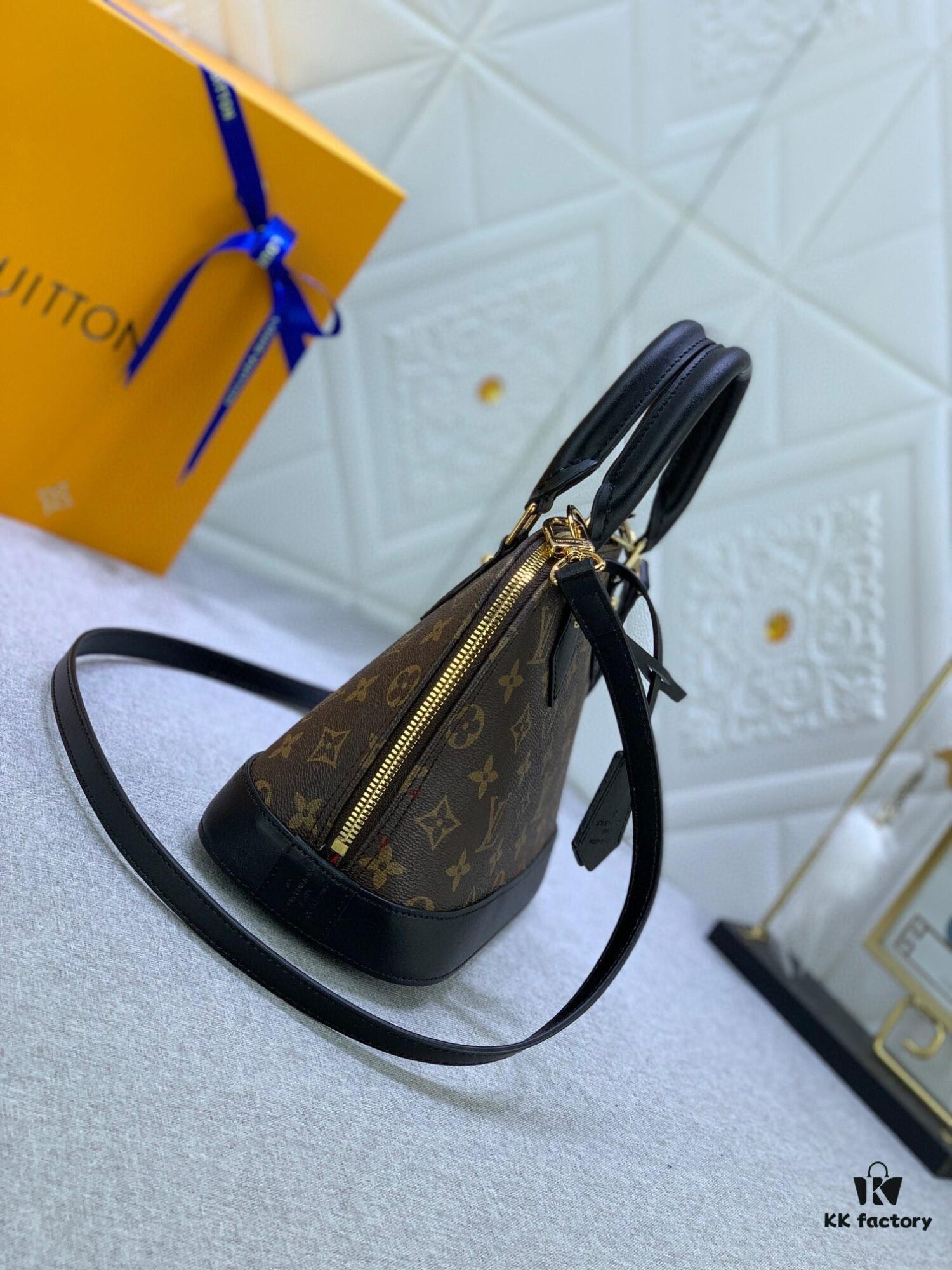 Upgraded Size Original M53151 M53152 Monogram N41221 Non-Check Black Leather Louis Vuitton Alma Handbag