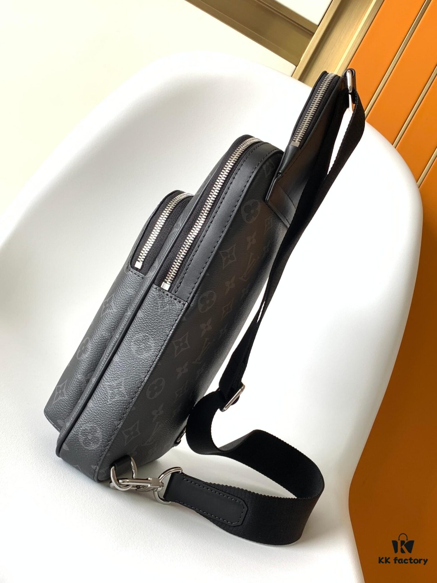 69305c6df09edb6de4c4fdaf Top Quality Original M46327 Black Flower Avenue Shoulder Bag Made from Damier Graphite Canvas