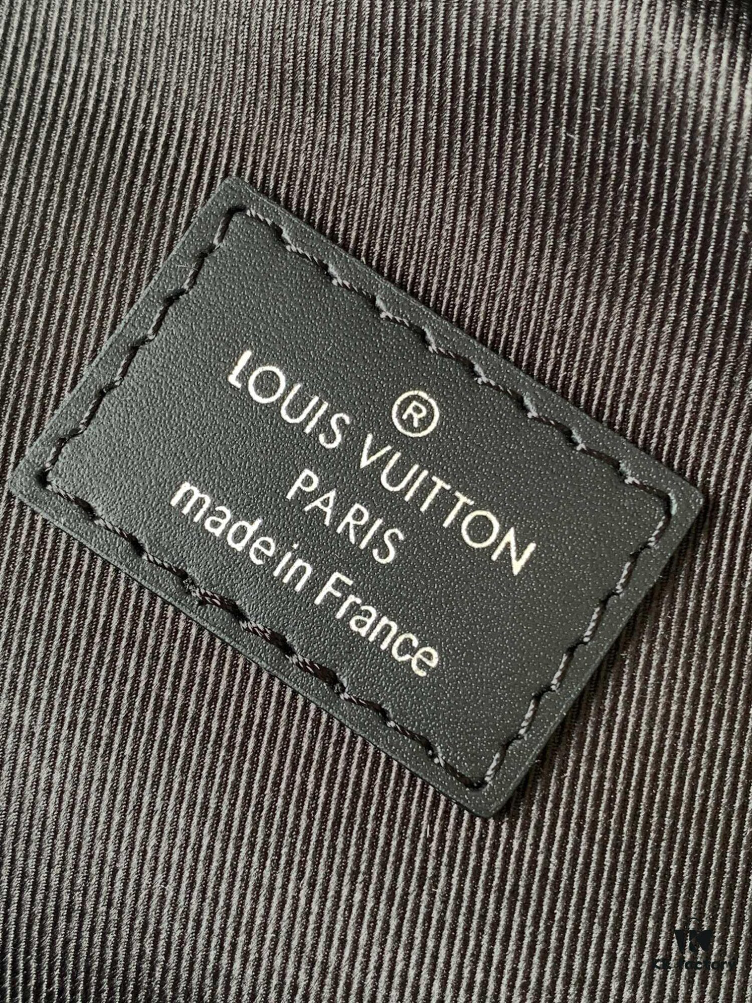 69305c73f09edb6de4c4fdbc Top Quality Original M46327 Black Flower Avenue Shoulder Bag Made from Damier Graphite Canvas