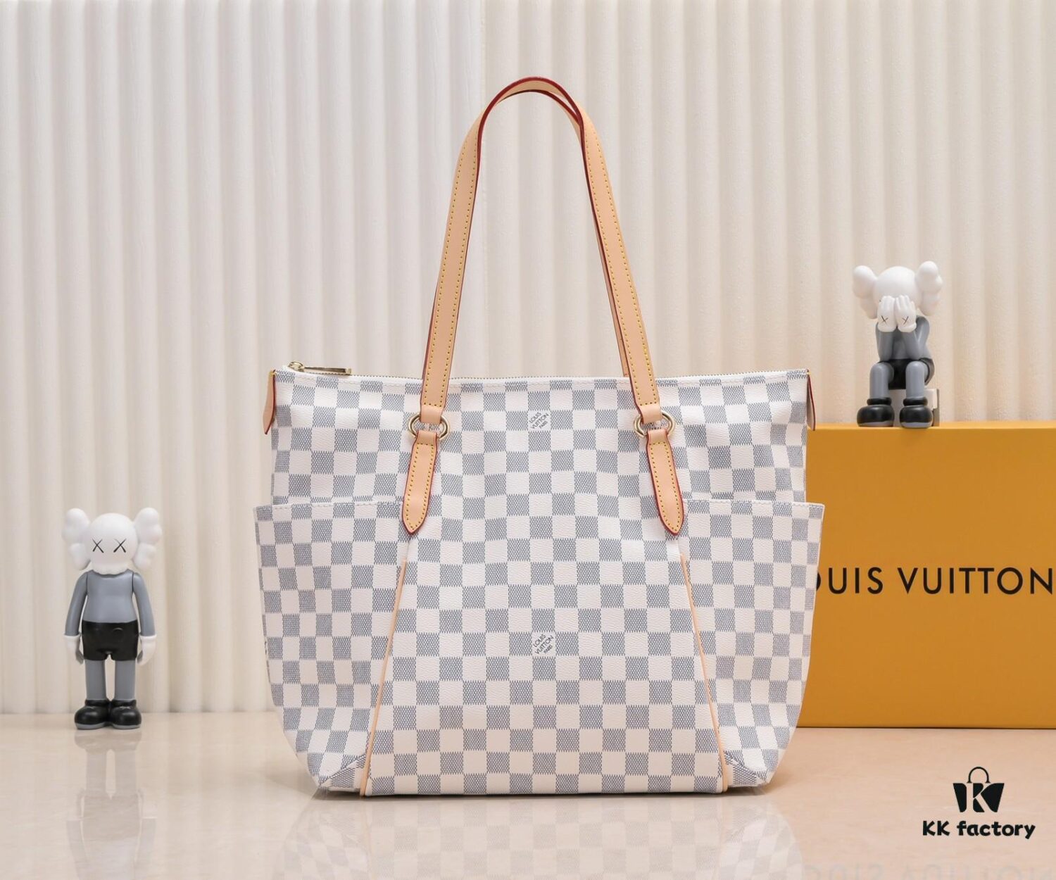 Exclusive Real-Shot - Upgraded Version‼️ LV Louis Vuitton M56689 Dual-Sided Color-Changing Yellow Leather, Original Mold, Premium Quality 👠👠