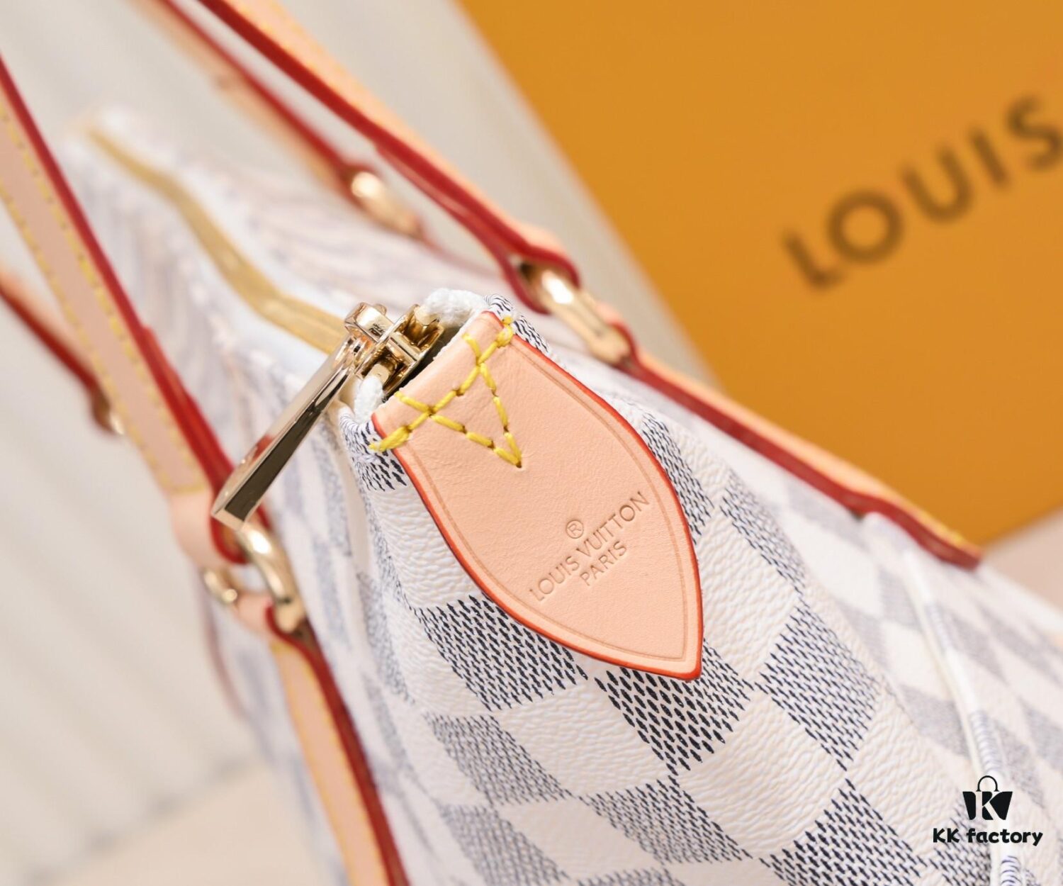 Exclusive Real-Shot - Upgraded Version‼️ LV Louis Vuitton M56689 Dual-Sided Color-Changing Yellow Leather, Original Mold, Premium Quality 👠👠