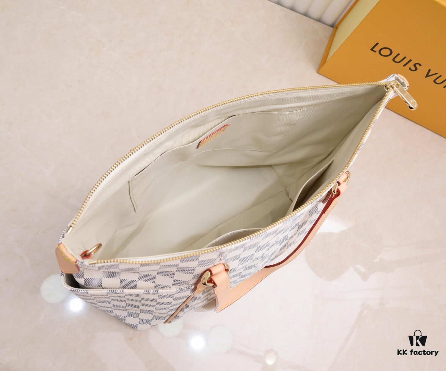 Exclusive Real-Shot - Upgraded Version‼️ LV Louis Vuitton M56689 Dual-Sided Color-Changing Yellow Leather, Original Mold, Premium Quality 👠👠