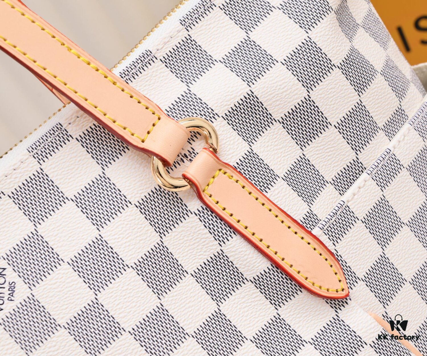 Exclusive Real-Shot - Upgraded Version‼️ LV Louis Vuitton M56689 Dual-Sided Color-Changing Yellow Leather, Original Mold, Premium Quality 👠👠