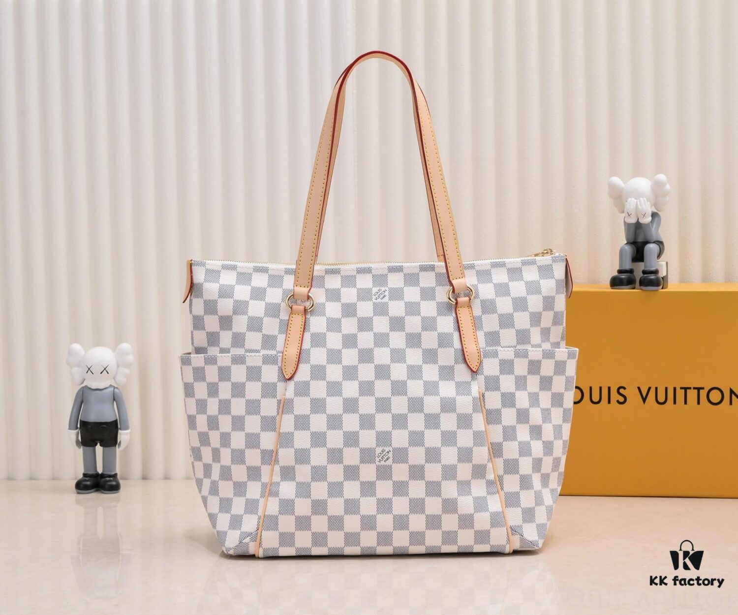 Exclusive Real-Shot - Upgraded Version‼️ LV Louis Vuitton M56689 Dual-Sided Color-Changing Yellow Leather, Original Mold, Premium Quality 👠👠