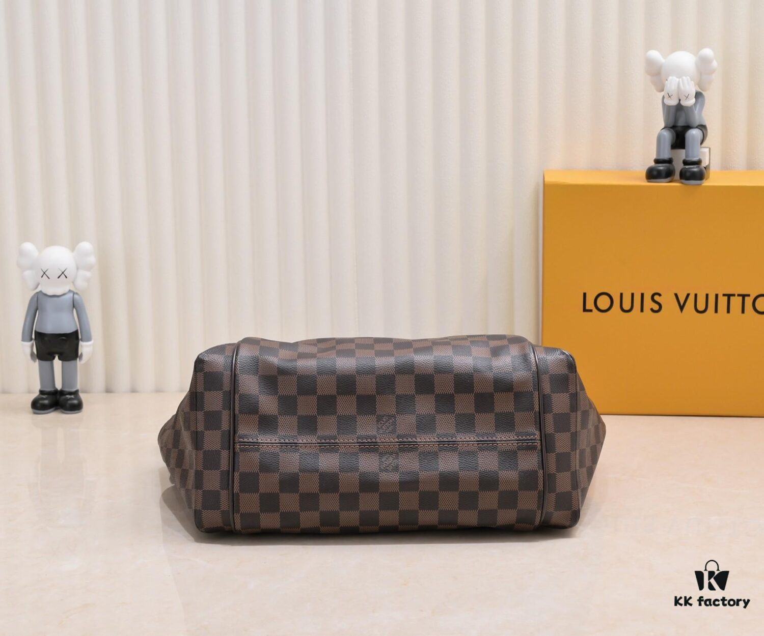 Exclusive Real Shot - Upgraded Version‼️ Double-Sided Color-Changing Yellow Leather, High Quality, Highly Acclaimed LV Louis Vuitton M56689, Original Mold Design