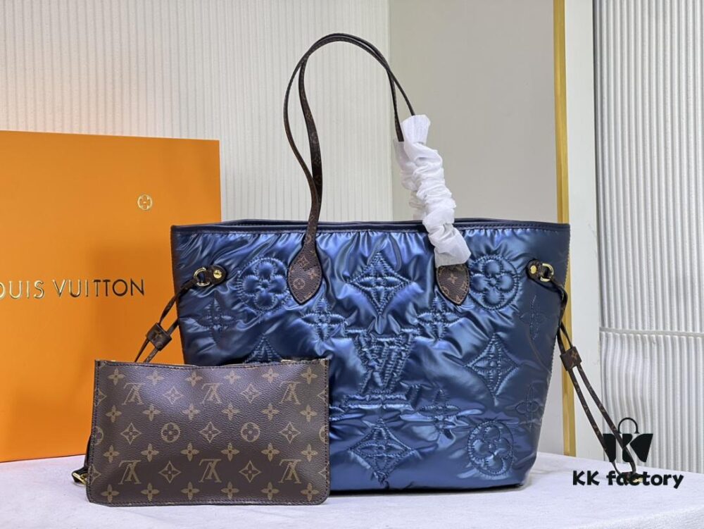 Upgraded Premium Quality M40995 M21090 Down Fabric Shopping Tote Bag Medium Louis Vuitton Reimagines the Iconic Neverfull Bag with Refined Interior Details