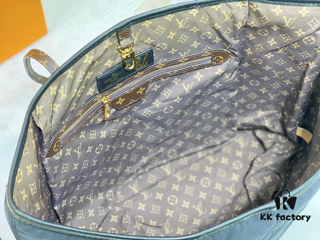 Upgraded Premium Quality M40995 M21090 Down Fabric Medium Shopping Bag Louis Vuitton Reimagines the Iconic Neverfull Tote, Exploring Refined Interior Details